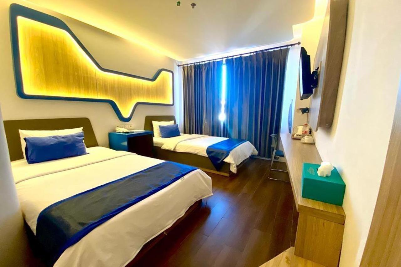 Golden palace hotel Batu Merah Exterior foto